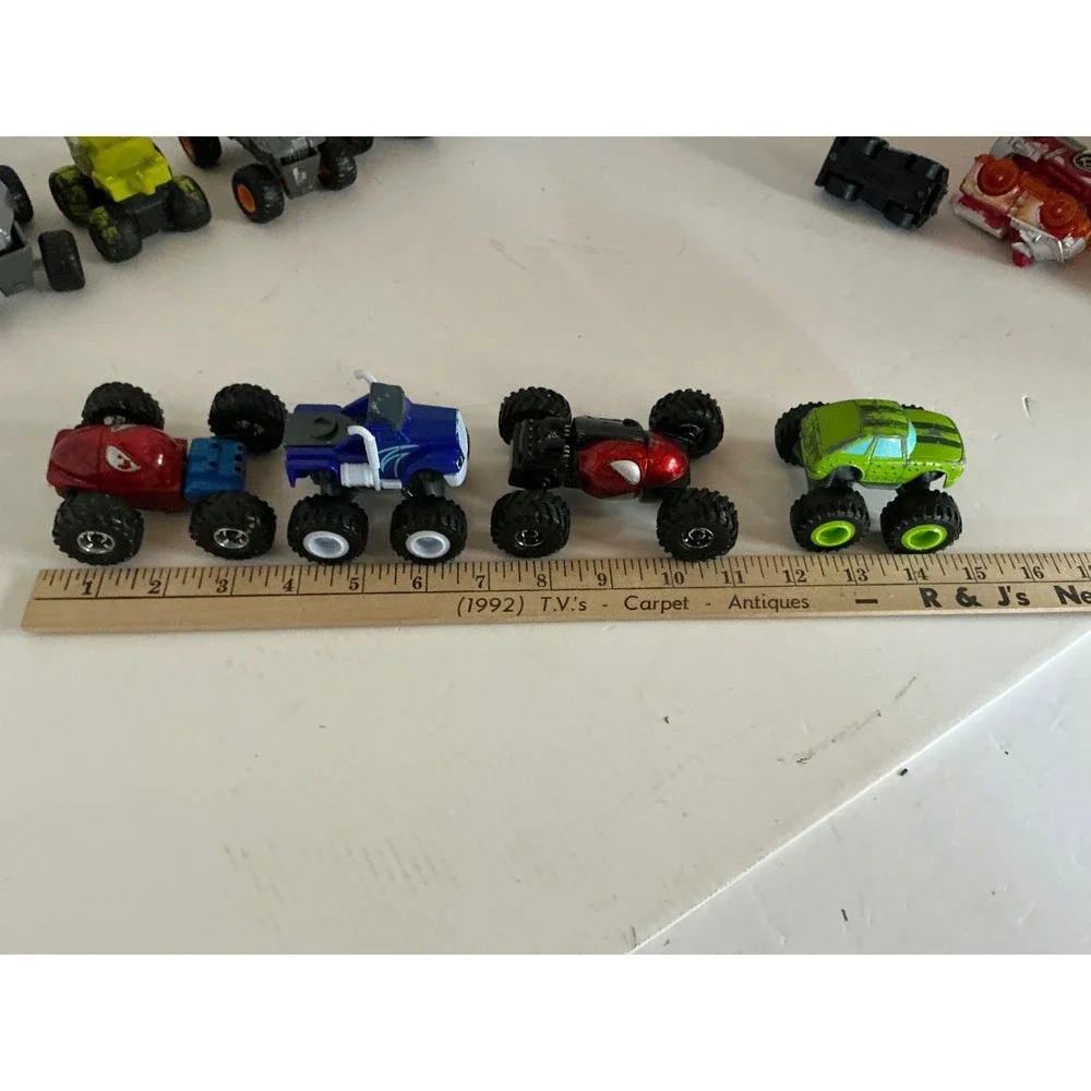 Hot Wheels Monster Jam Truck Lot Spider-Man Grave Digger Small Scale Toy Truck